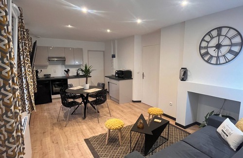 Avranches Apartment | "Le meublé". apartment with unlimited jacuzzi near Mont-Saint-Michel
