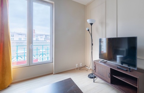 Saint-Denis Apartment | Le Minimalisme- Face Stade de France
