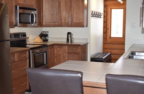Labelle House | Le montagnard #057; Majestic log home in the wood and only 20 minutes from Mont-Tremblant