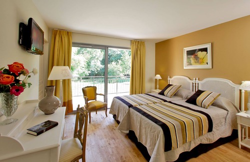 Auriac-du-Perigord Hotel | Le Moulin de Mitou