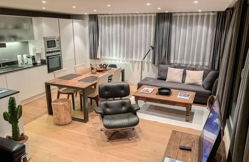 Chamonix City Centre Apartment | Le Mummery by Interhome