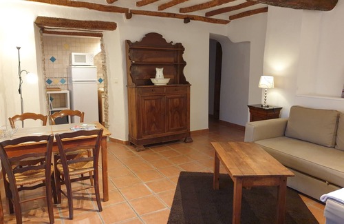 Saint-Genis Apartment | LE NEULOS, Cosy apartment with exterior, quiet, 2* listed