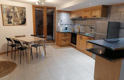 Sciez Apartment | Le Nid du Chat Noir - Gîte La Maison Alvéole