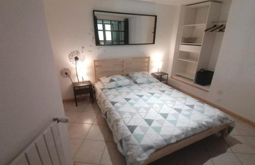Sciez Apartment | Le Nid du Chat Noir - Gîte La Maison Alvéole
