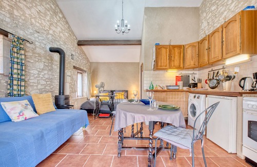 Razac-d'Eymet Apartment | Le nid - fantastic studio gite with pool in 30+ acres nr bergerac