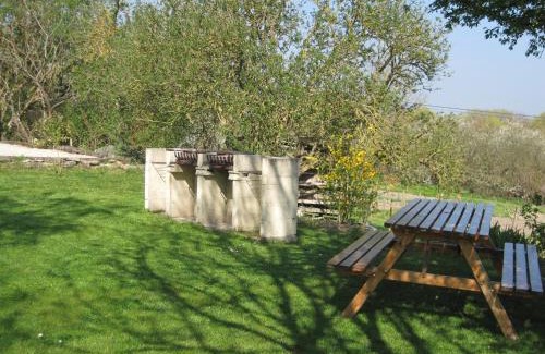 Crezieres House | Le Noisetier at Les Hiboux Gites