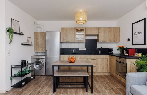 Cenon Apartment | Le Panorama- warm and cosy- near Bordeaux