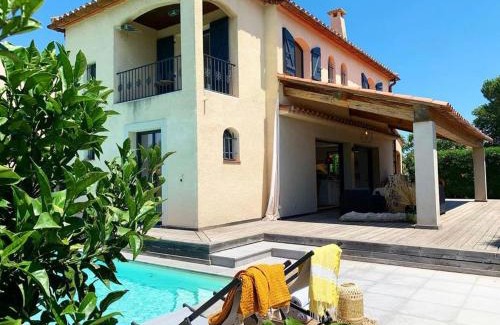 Saint-Cyprien Plage House | Le Petit Bali Spacieuse Villa pour 8 avec Piscine
