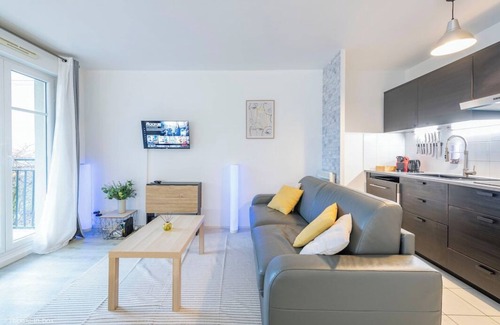 Bussy-Saint-Georges Apartment | Le Petit Bussy, 4 guest Disneyland Paris 10min