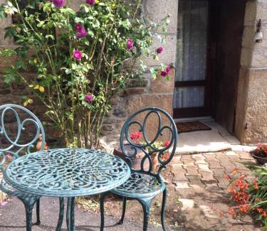 Noyal-Pontivy Apartment | Le Petit Chateau