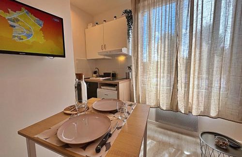 Margny-les-Compiegne Apartment | Le Petit Cosy par Your Sweet Loc