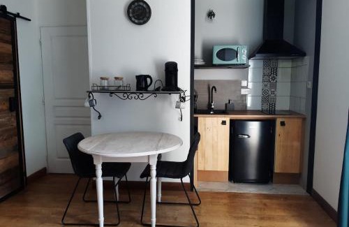 Saint-Pompain Apartment | Le Petit Gîte de la gare