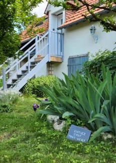 Mayet Apartment | Le Petit Lavoir - Joli studio à Mayet