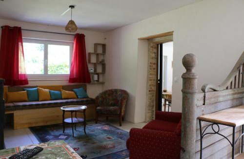 Nailly House | Le Petit Moulin Côté Jardin