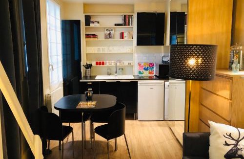 Notre-Dame Apartment | Le Petit Neptune