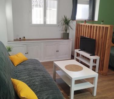 La Roche-Chalais Apartment | Le Petit Rochelais