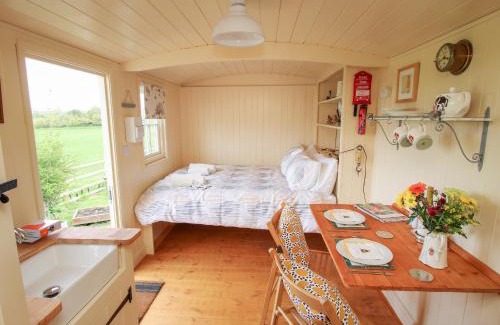 Clows Top House | Le Petite Pound House
