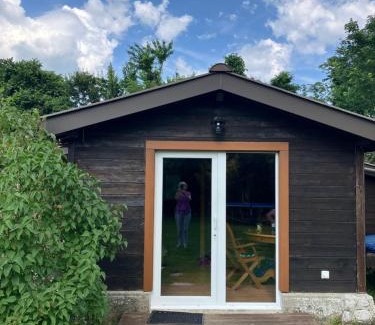 Colombier Ski Chalet | LE PIVERT, chalet confortable avec jardin à 100m du lac