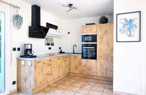 Saint-Jean-de-la-Riviere House | Le Poulpe Bleu - Maison 6p avec jardin