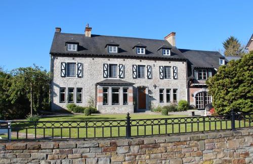 Profondeville Apartment | Le Pré-Chet