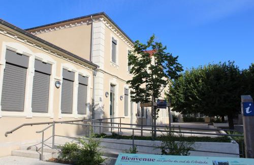 Baix Hotel | Le Préau de Baix
