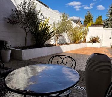 Centre-ville rive gauche Apartment | Le Quarante Cinq -1