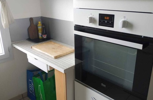 Marans Apartment | "Le Quiet Marandais" 42 m2 Résidence Sécurisée, Calme, Parc Arboré, Piscine