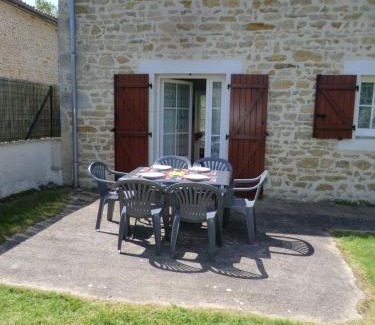 Champagne-Saint-Hilaire House | Le Refuge