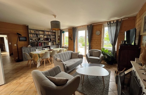 Normandy Landing Beaches House | LE RELAIS Large Authentic Family House - Seaside & Gardens - 12 pers.