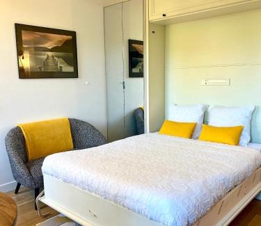 Chantiers Apartment | Le Roi Soleil - Proche Avenue de Paris - Cozy