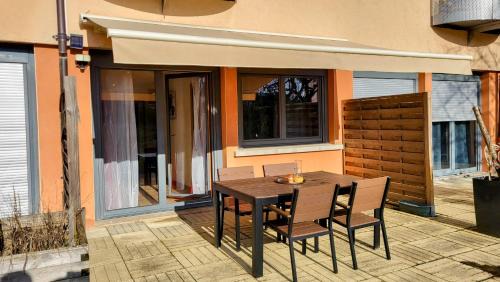 Saint-Lupicin Apartment | Le Saint Lupicin - Terrasse - Proche pistes