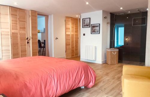 Carentan House | Le Salon de l'Isle