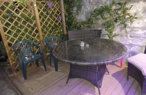 Lillebonne House | Le secret de la Glycine