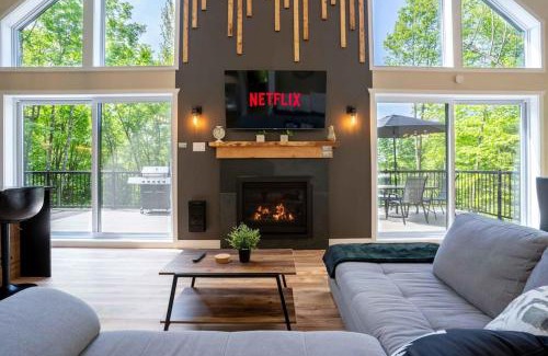 Argenteuil Regional County Municipality Ski Chalet | Le Silverson Private Hot Tub
