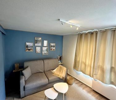 Quartier Chorier-Berriat Apartment | Le studio Bleu de la gare -confort&modernité