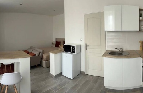 Chalon-sur-Saone Apartment | Le Studio de L'avenue