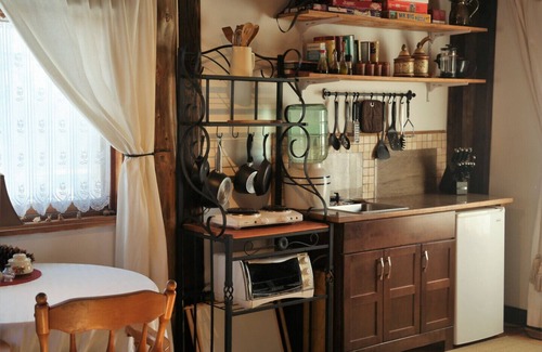Tay Valley Cabin | Le Temps Perdu: 88 Acre Wilderness Park between Historic Westport and Perth