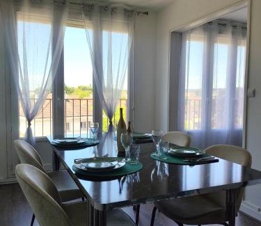 Thourotte Apartment | Le Thourottois*Centre ville*Wifi*Spacieux*Confort* Saint-Gobain
