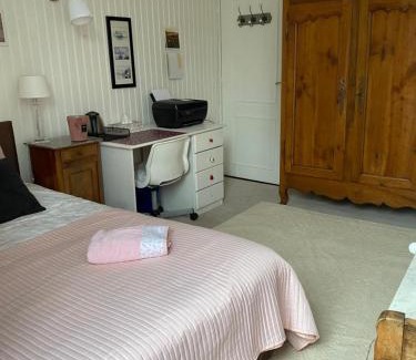 Le Bourgneuf-la-Foret Bed & Breakfast | Le Trianon