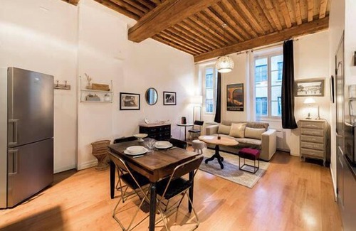 La Sarra - Saint Just Apartment | Le Trion - Authentic Lyon flat close to Vieux Lyon