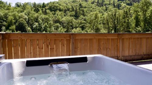 Torsiac Bed & Breakfast | Le Volcan des Sens, chambres d'hotes de luxe et SPA privatif