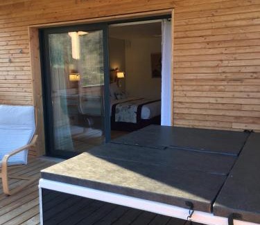 Torsiac Bed & Breakfast | Le Volcan des Sens, chambres d'hotes de luxe et SPA privatif