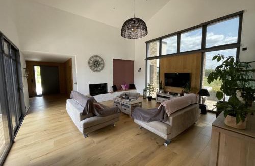 Saint-Corneille Villa | Le Yucca Spa -Campagne-Jacuzzi- 8p - Rêve au Mans