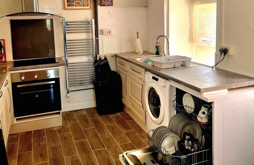 Penmaenmawr House | Leamington Beach Villa