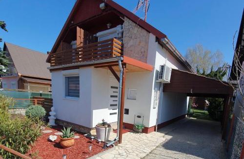 Balatonfenyves House | Leander Nyaraló