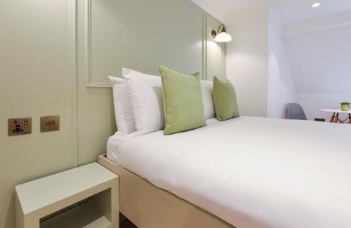 Farringdon Apartment | Leather Lane Concept Apartments