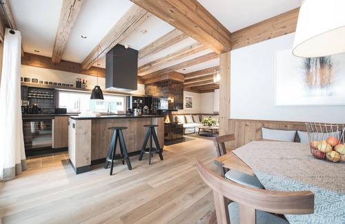 Lech am Arlberg Ski Chalet | Lech Lodge - LEGENDARY