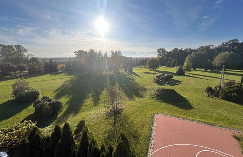 Suchy Dab Villa | LedowoHouse 30 guests, kids friends, own golf course, startup, two houses