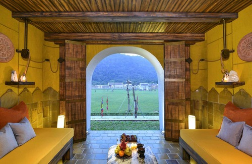 Uong Bi Hotel | Legacy Yen Tu - MGallery