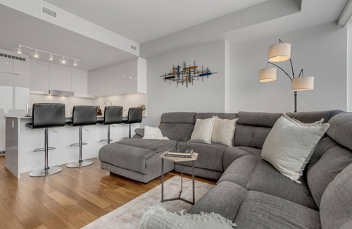 Downtown Edmonton Apartment | Legends - Executive Suite, Luxury Amenities, Pool